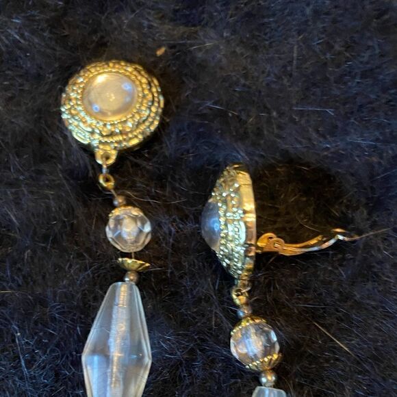 Long and dangling fancy pants clip on earrings - Picture 2 of 5